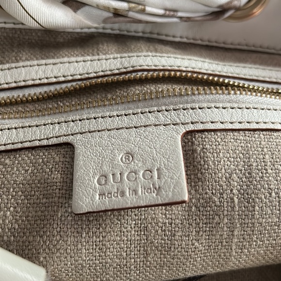 Authentic Gucci Tote bag. - Picture 7 of 15